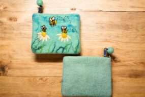 Handmade Felt Bee Coin Purse – Cute Bee Face, Beehive & Flower Embroidery – Eco Wool Zip Pouch – Animal Lover Gift – Made in Nepal