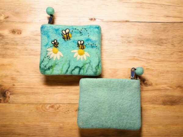 Handmade Felt Bee Coin Purse – Cute Bee Face, Beehive & Flower Embroidery – Eco Wool Zip Pouch – Animal Lover Gift – Made in Nepal