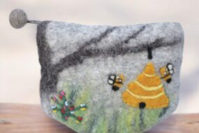 Handmade Felt Bee Coin Purse – Cute Bee Face, Beehive & Flower Embroidery – Eco Wool Zip Pouch – Animal Lover Gift – Made in Nepal