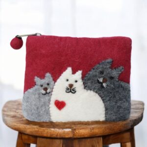 Handmade Felt Cat Coin Purse – Adorable Boho Zipper Wallet, Eco-Friendly Gift for Cat Lovers – Fair Trade Wool Accessory from Nepal
